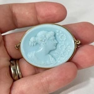 Antique Victorian glass cameo